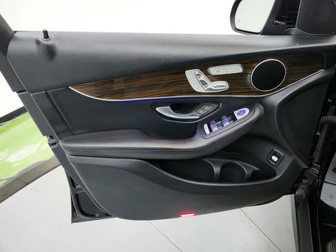 Used 2020 Mercedes-Benz GLC 300 4MATIC w/ Parking Assistance Package image 23