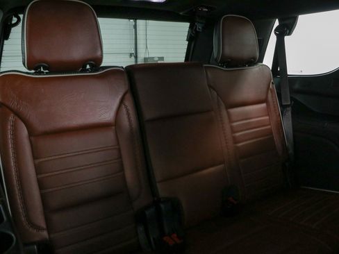 Used 2023 GMC Yukon Denali Ultimate AWD/4WD image 34