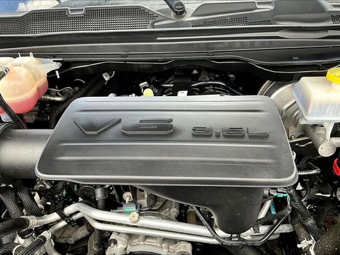 Used 2023 RAM 1500 Big Horn AWD/4WD image 30