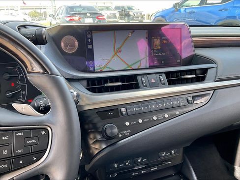 Used 2019 Lexus ES 350 w/ Premium Package image 6