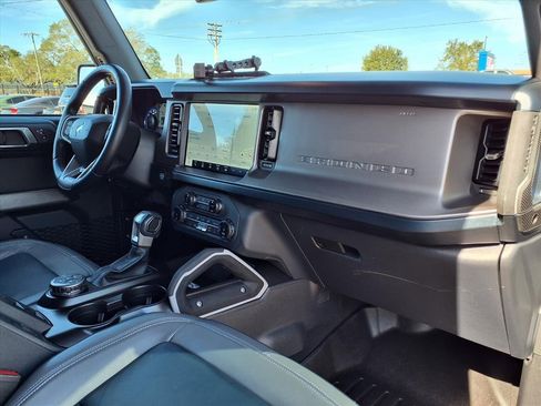 Used 2022 Ford Bronco Outer Banks image 12
