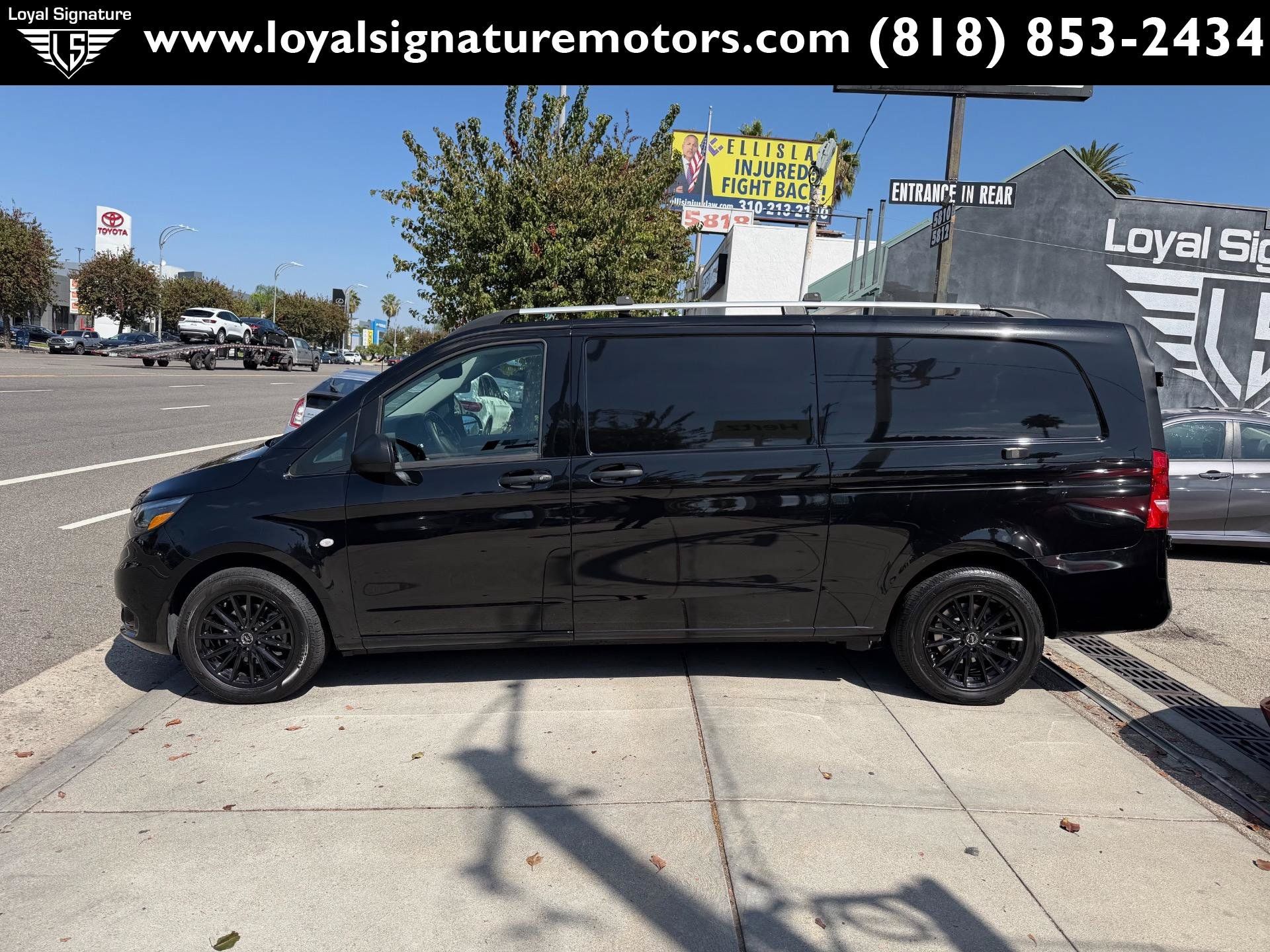 Used 2022 Mercedes-Benz Metris image 4
