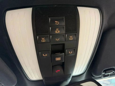 Used 2016 Mercedes-Benz E 350 Sedan w/ Premium Package image 32