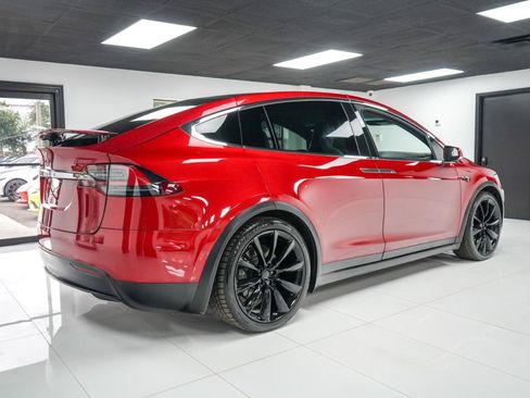 Used 2018 Tesla Model X 75D AWD/4WD image 5