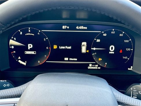 New 2025 Mitsubishi Outlander SE image 12