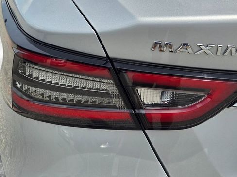 Used 2021 Nissan Maxima Platinum w/ Sport Mat Group FWD image 11