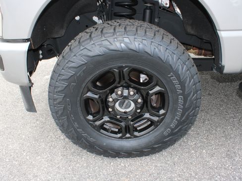 Used 2024 Ford F250 XL w/ STX Appearance Package AWD/4WD image 10