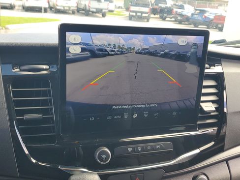 Used 2023 Ford Transit 350 XLT image 10