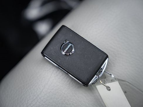 Used 2024 Volvo S60 B5 Plus image 40