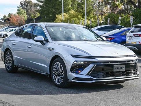New 2026 Hyundai Sonata SEL image 3