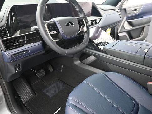 New 2026 INFINITI QX80 4WD image 14