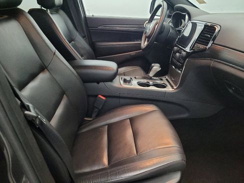 Used 2019 Jeep Grand Cherokee Limited image 21