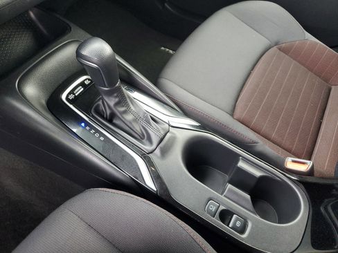 Used 2024 Toyota Corolla SE image 22