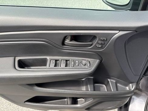 Used 2025 Honda Odyssey EX-L image 19