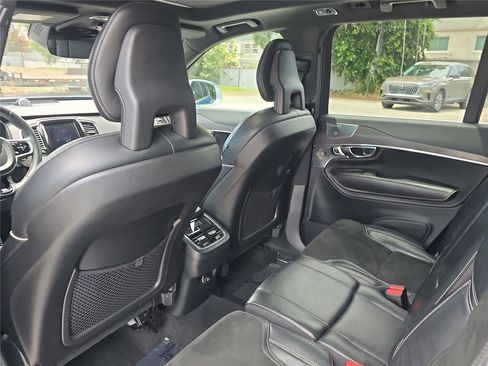 Used 2018 Volvo XC90 T6 R-Design w/ Convenience Package AWD/4WD image 16