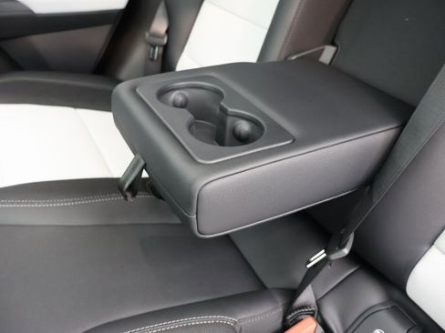 New 2026 Chevrolet Equinox EV LT image 25