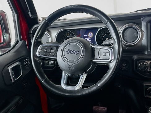 Used 2020 Jeep Wrangler Unlimited Sahara AWD/4WD image 18
