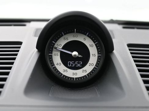 Certified 2024 Porsche 911 Carrera S RWD image 11