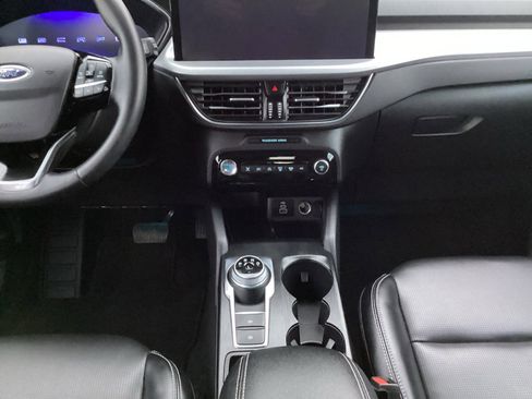 Used 2024 Ford Escape Platinum image 11