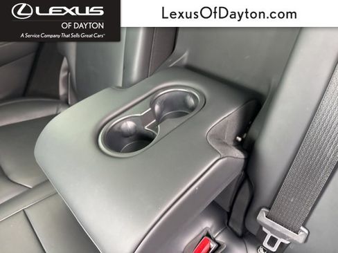 Used 2022 Tesla Model Y Long Range image 28