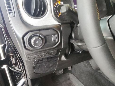 Used 2024 Jeep Wrangler Unlimited Sport AWD/4WD image 29