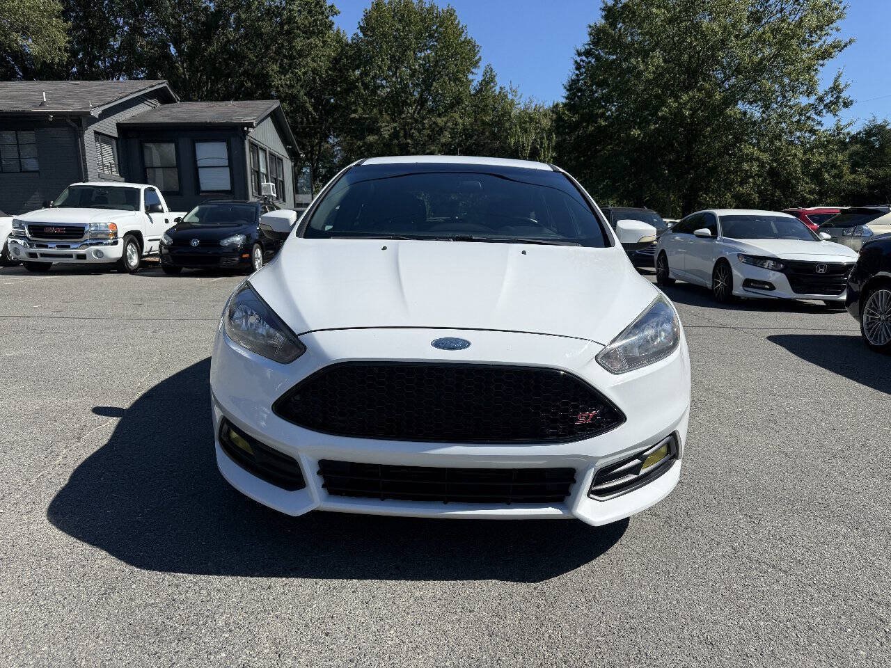 Used 2017 Ford Focus ST FWD image 3