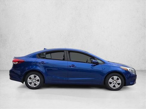 Used 2018 Kia Forte LX FWD image 3