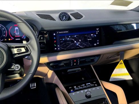 New 2026 Porsche Cayenne S AWD/4WD image 16
