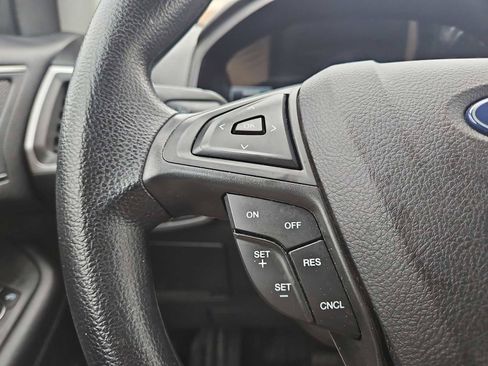 Used 2023 Ford Edge SE image 23