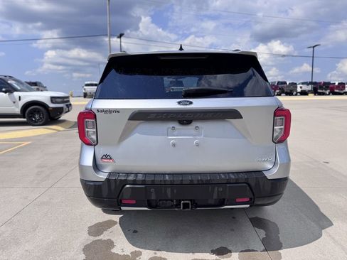 Certified 2022 Ford Explorer Timberline image 4