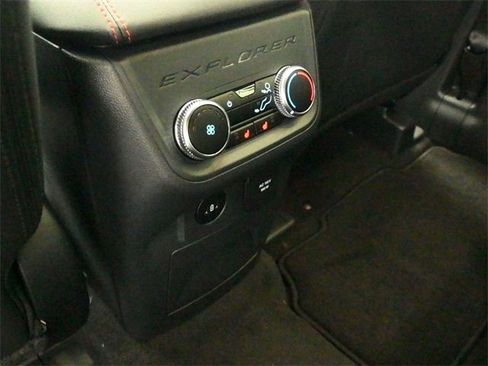 New 2026 Ford Explorer ST-Line w/ ST-Line Street Pack image 12