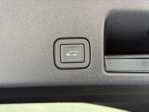 New 2026 Chevrolet Equinox EV LT image 5