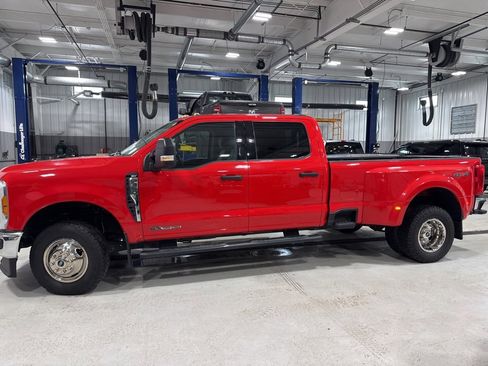 Used 2023 Ford F350 XLT image 40
