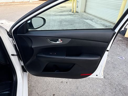 Used 2021 Kia Forte LXS image 30