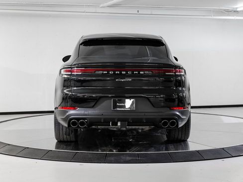 Certified 2025 Porsche Cayenne Coupe image 6