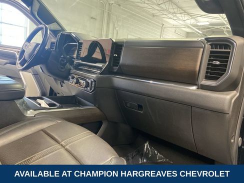 Used 2025 Chevrolet Silverado 3500 High Country AWD/4WD image 37