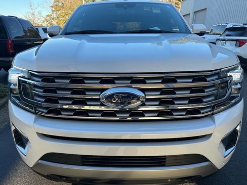 Used 2018 Ford Expedition Limited w/ Equipment Group 302A image 8