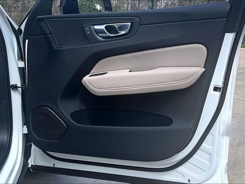 New 2026 Volvo XC60 B5 Plus w/ Protection Package Premier AWD/4WD image 14