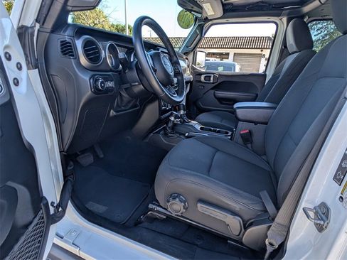 Certified 2021 Jeep Wrangler Unlimited Willys image 10