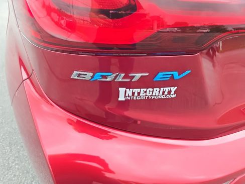 Used 2019 Chevrolet Bolt LT FWD image 9