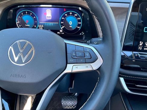 Certified 2024 Volkswagen Atlas SE image 24