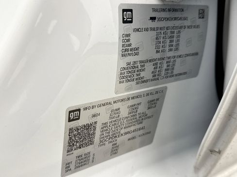 Used 2024 Chevrolet Silverado 1500 LT image 11