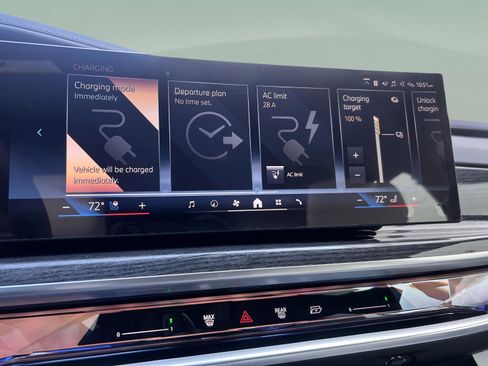 Used 2025 BMW i7 xDrive60 image 19