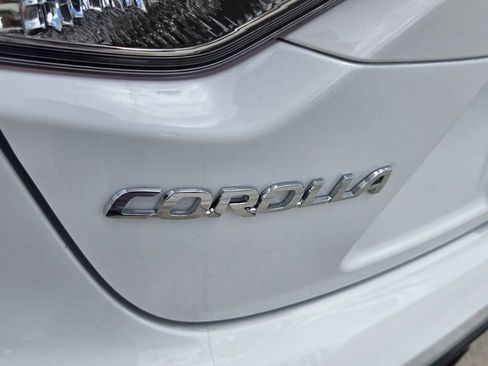 Used 2025 Toyota Corolla SE FWD image 10