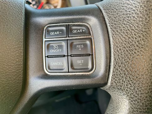 Used 2018 RAM 1500 Express image 18