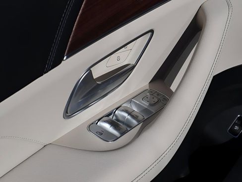 New 2026 Mercedes-Benz GLS 450 4MATIC image 31