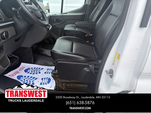 Used 2022 Ford Transit 250 Low Roof RWD image 5