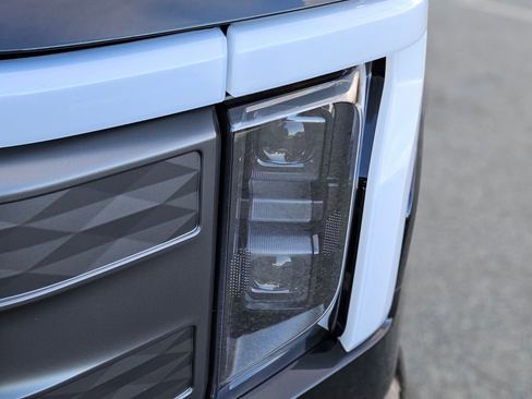 New 2025 Ford F150 Lightning Lariat image 10