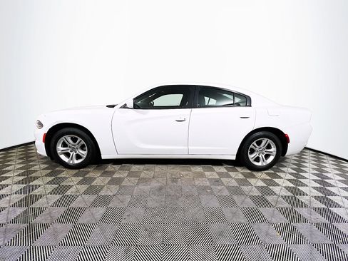 Used 2022 Dodge Charger SXT RWD image 9
