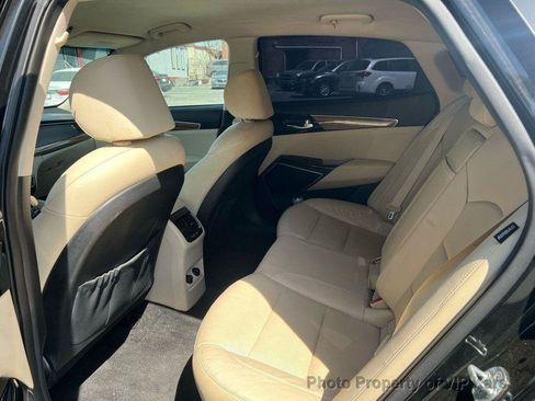 Used 2017 Kia Cadenza Premium FWD image 15